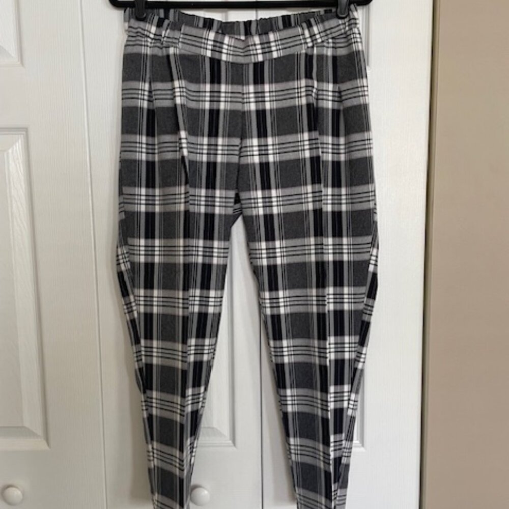 LIKE NEW ASOS Maternity Smart Tapered Pants